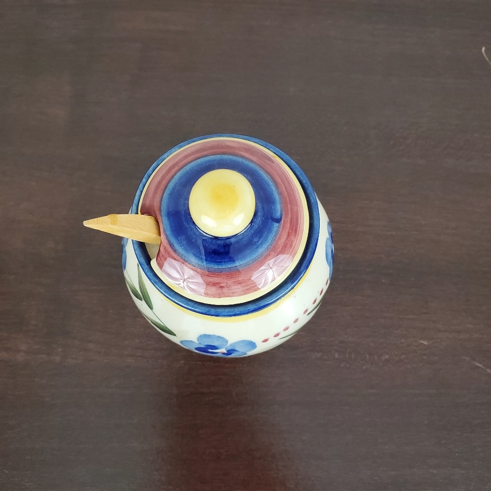 Ceramica Yapacunchi Lidded Sugar/Condiment Jar With Wood Spoon - Picture 5 of 10